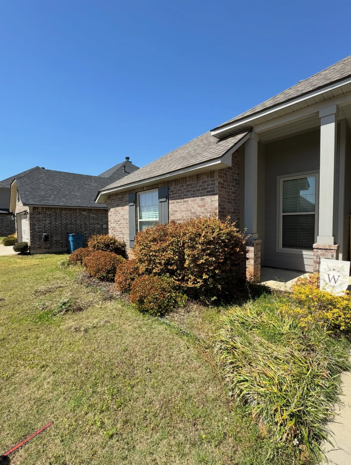 Front yard cleanup & fresh mulch — before